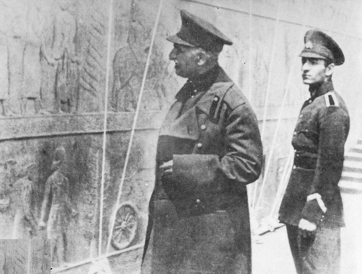 Historical photograph 33