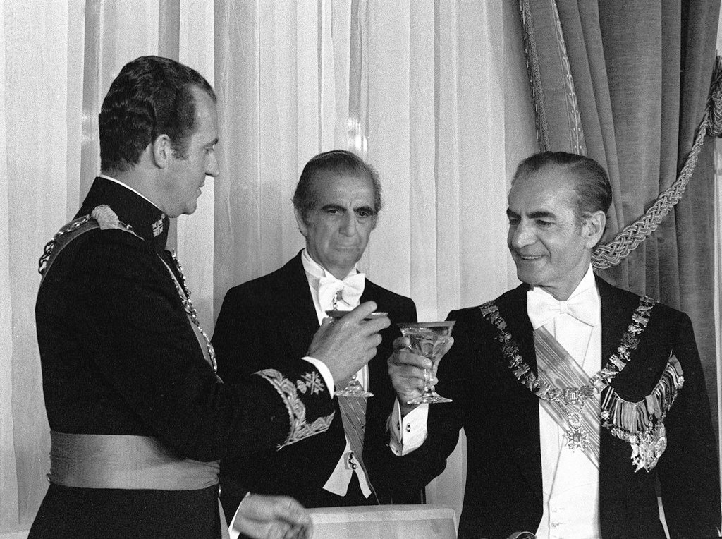 Historical photograph 16