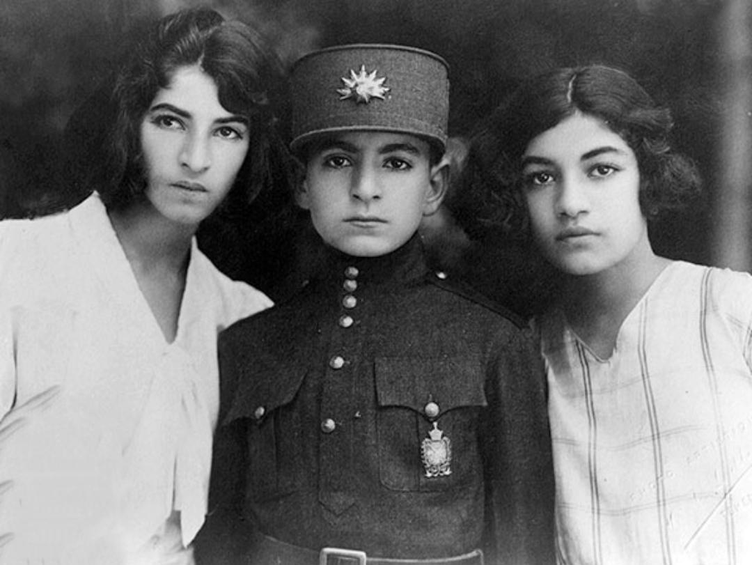 Historical photograph 140