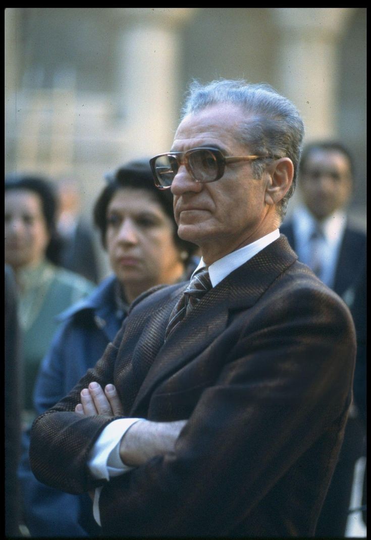 Historical photograph 105